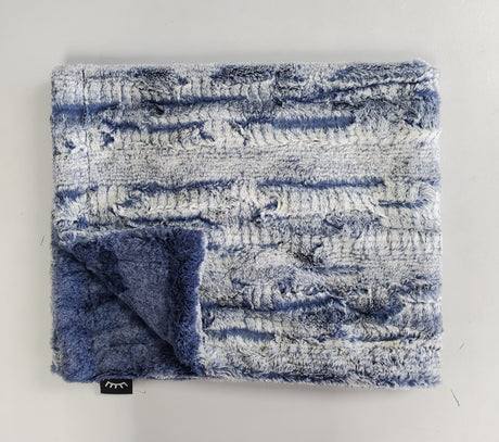 Wavy Boa Blanket