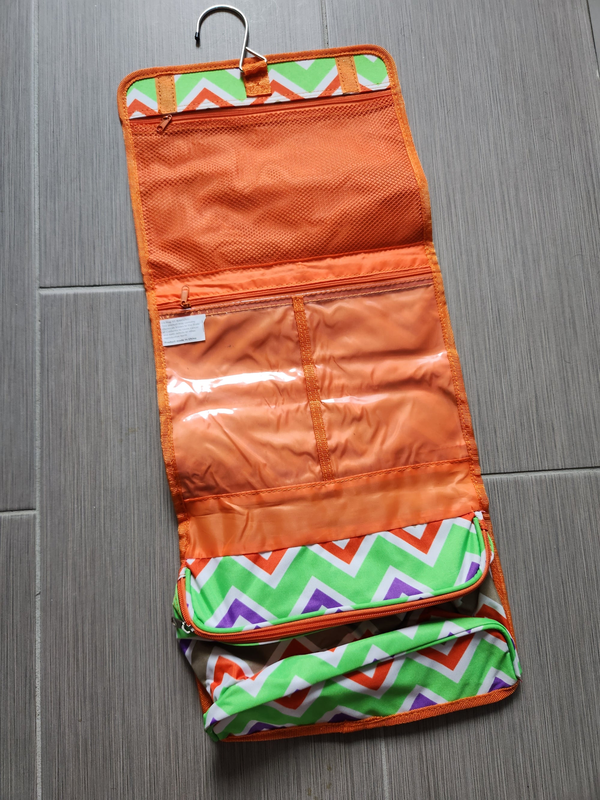 Chevron Hanging Travel Bag