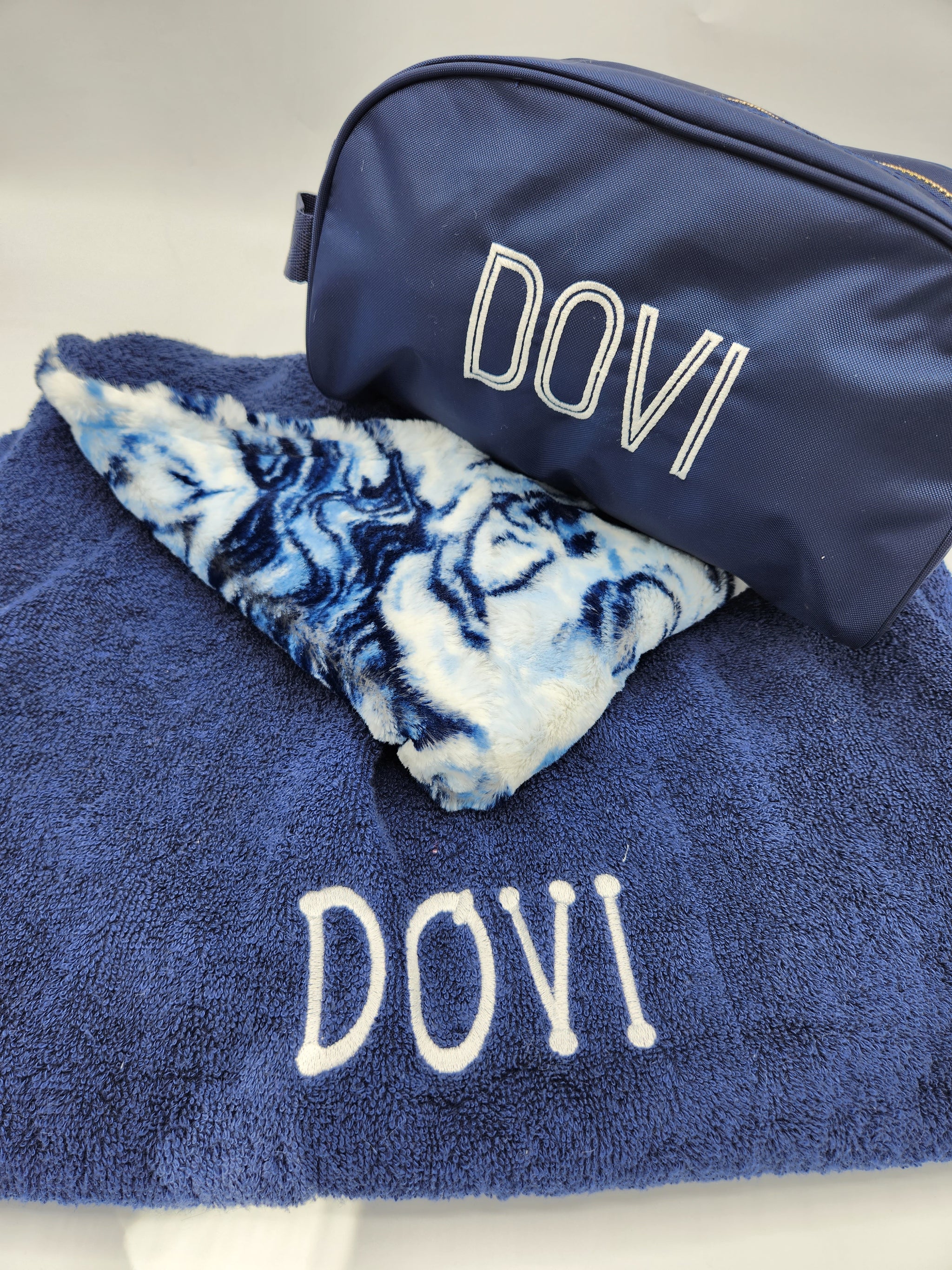 Seal Marble Navy Hooded Towel