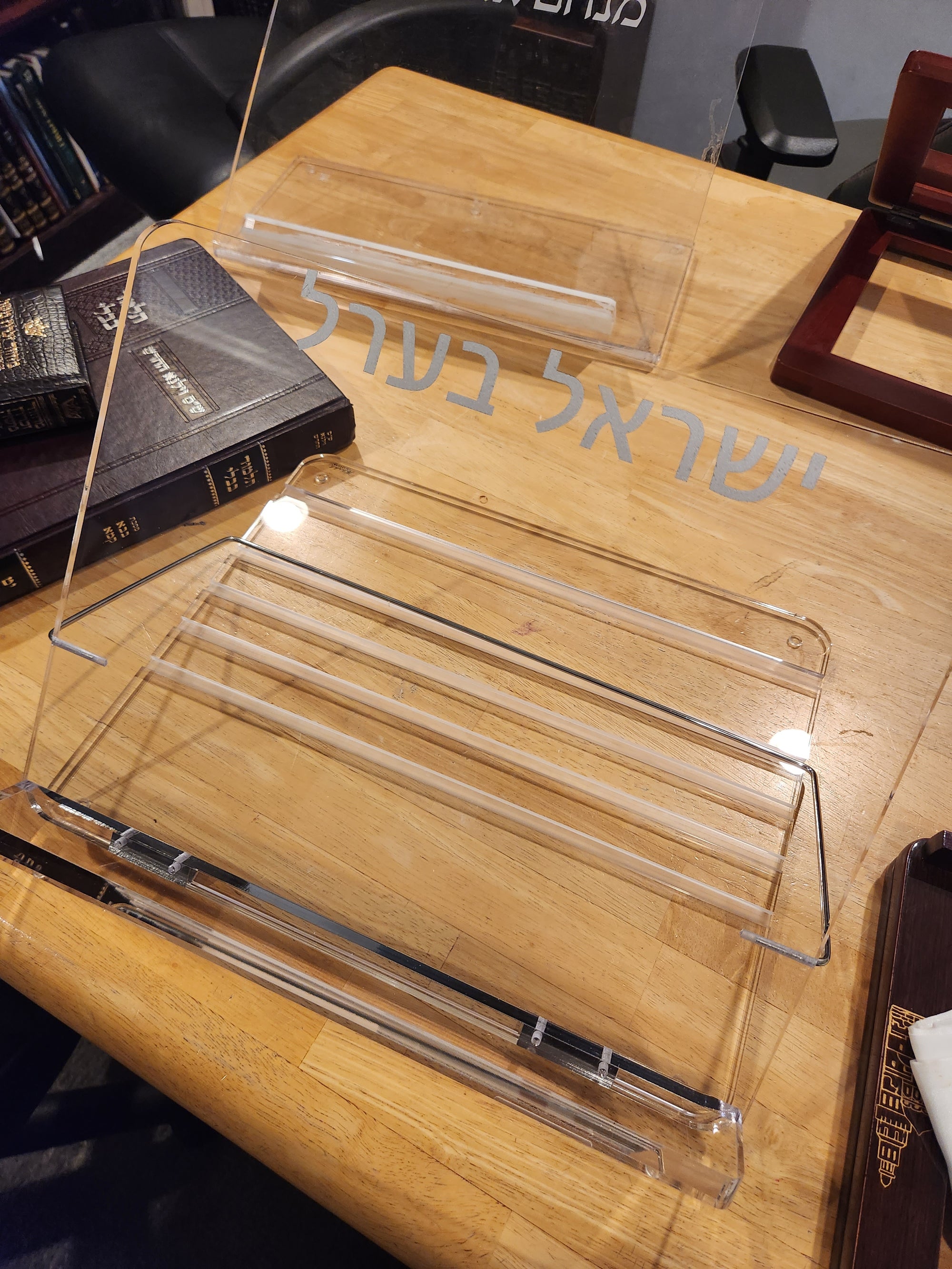 Lucite Foldable Tabletop Shtender