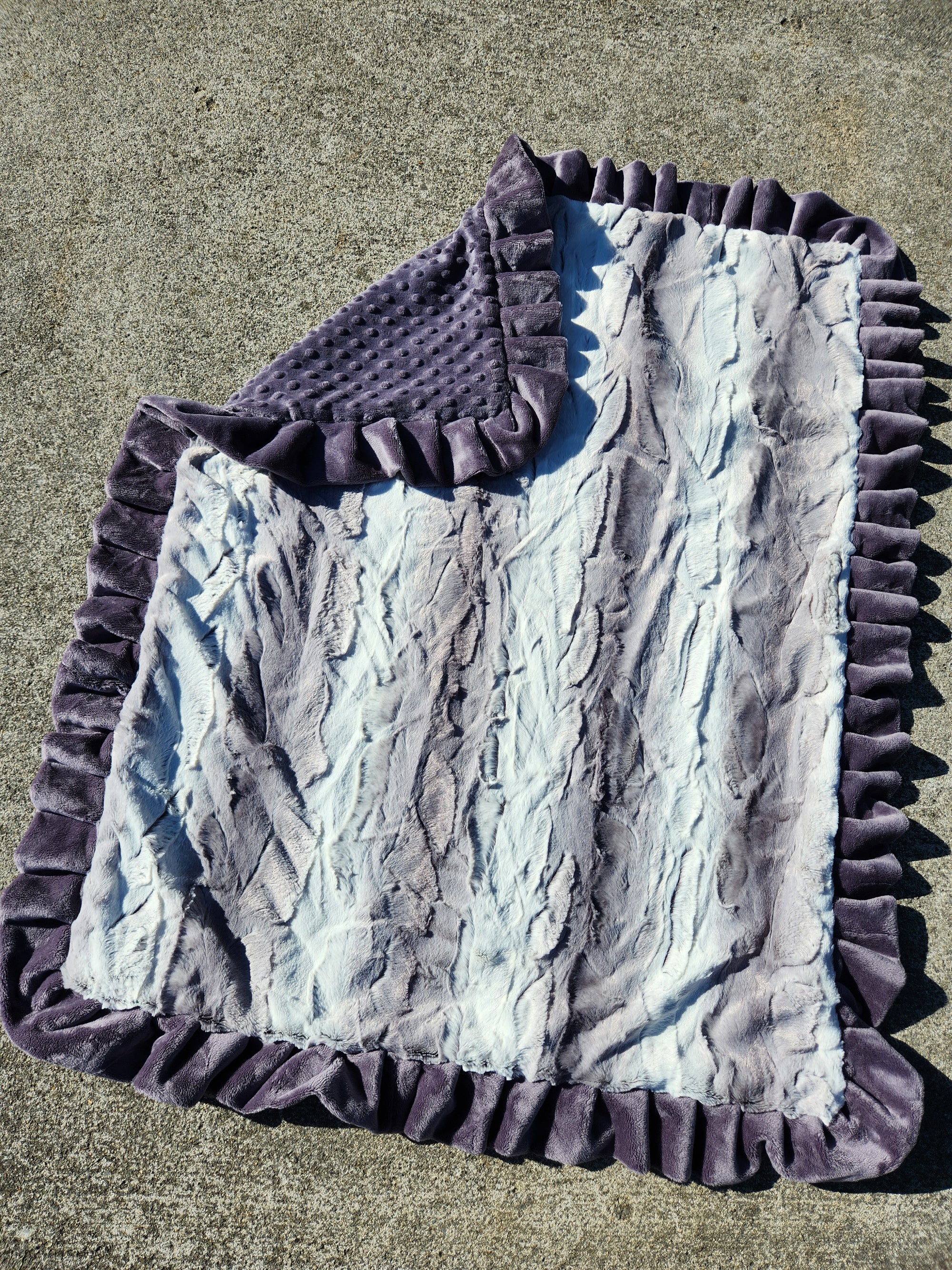 Large Charcoal Ruffle Ombre Gray Blanket