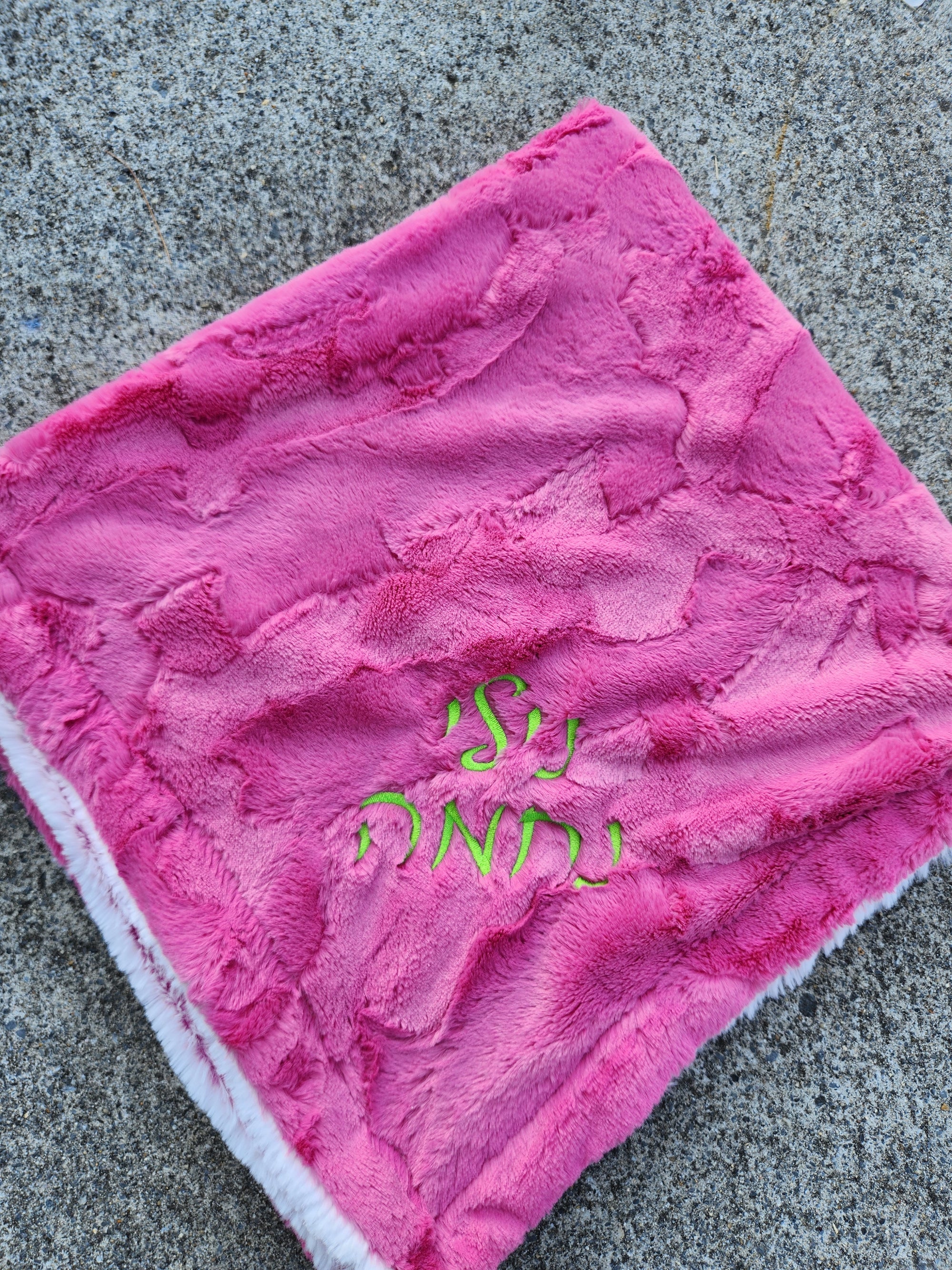 Fuchsia Frost Minky Blanket