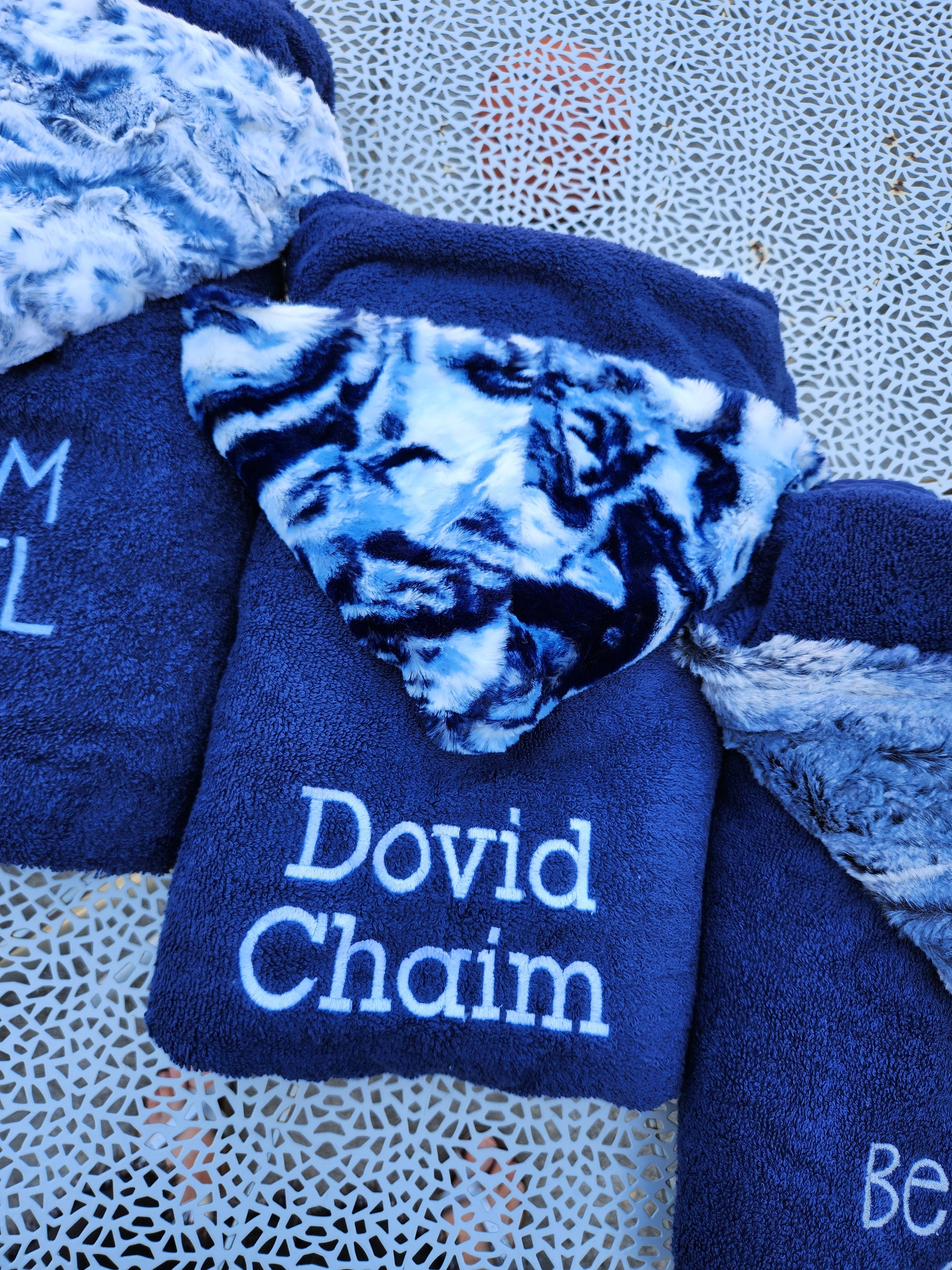 Seal Marble Navy Hooded Towel