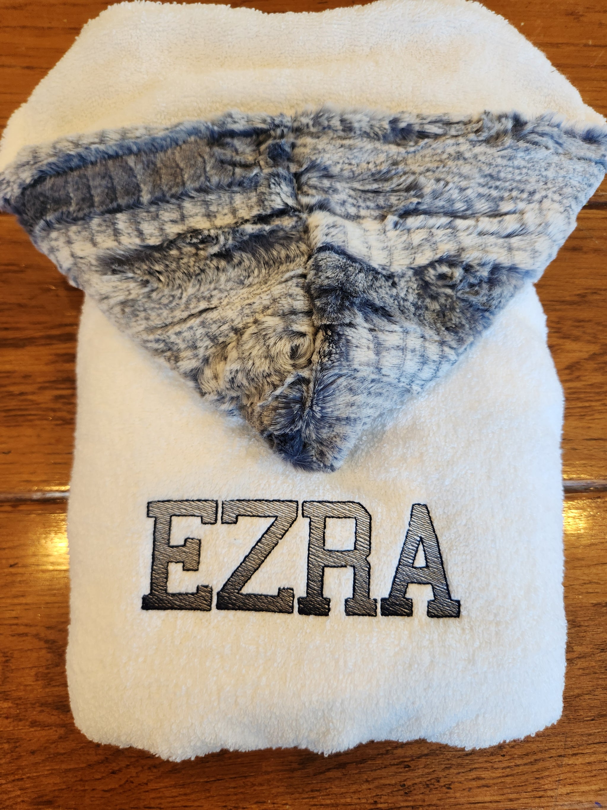 Wavy Boa Navy Hooded Towel