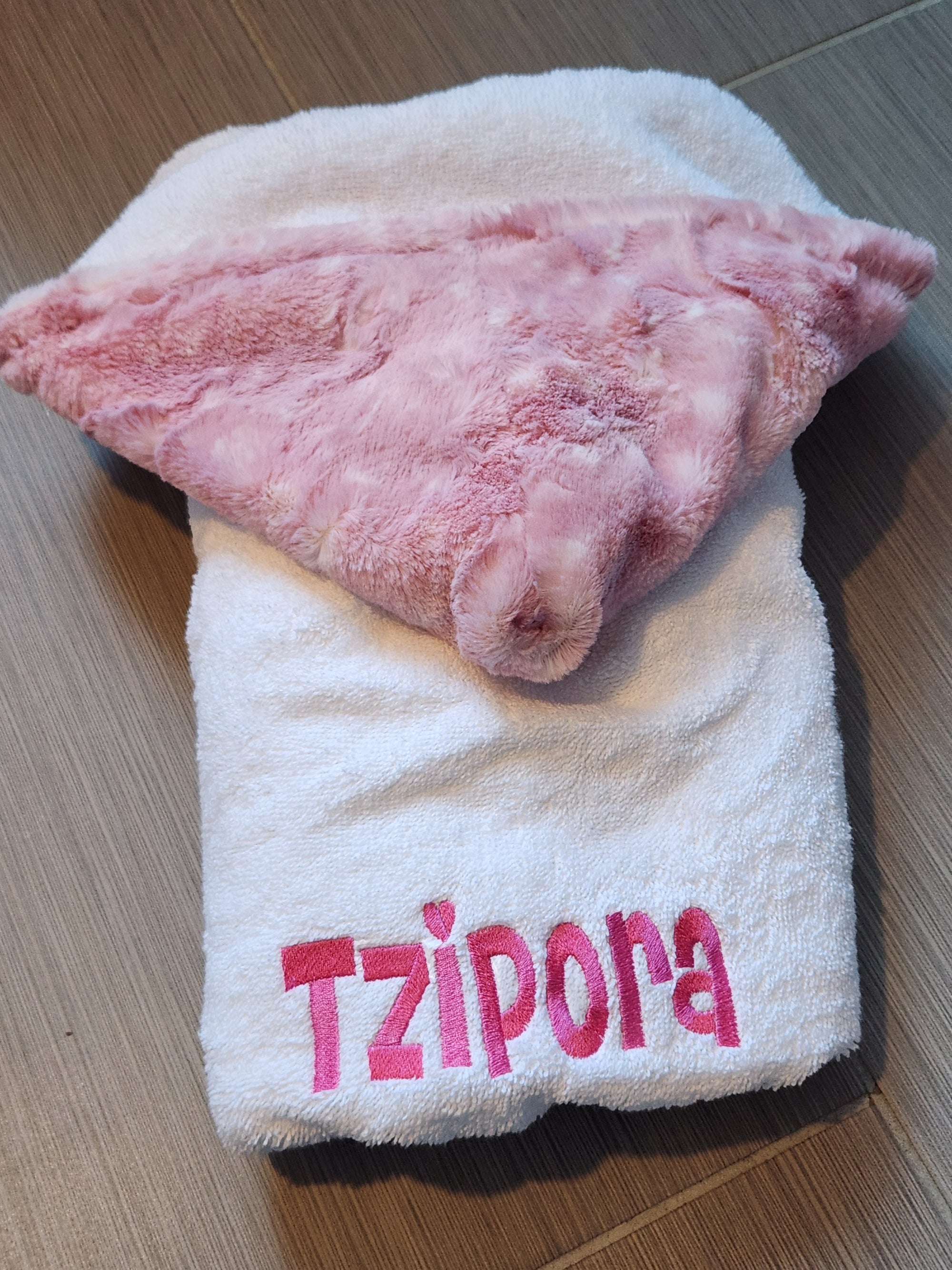 Doe Woodrose Hooded Towel