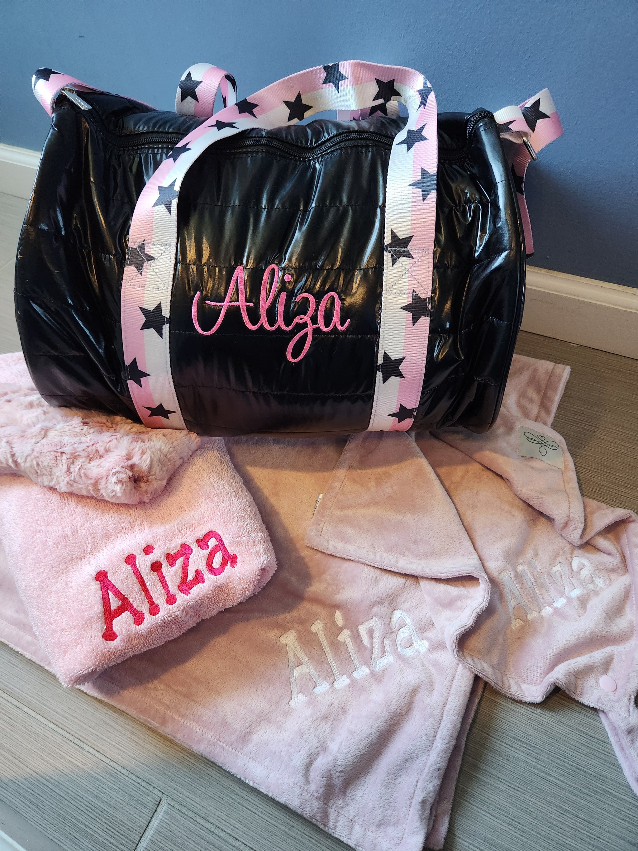 Black Puffer Duffle Bag Pink White Split Star Straps