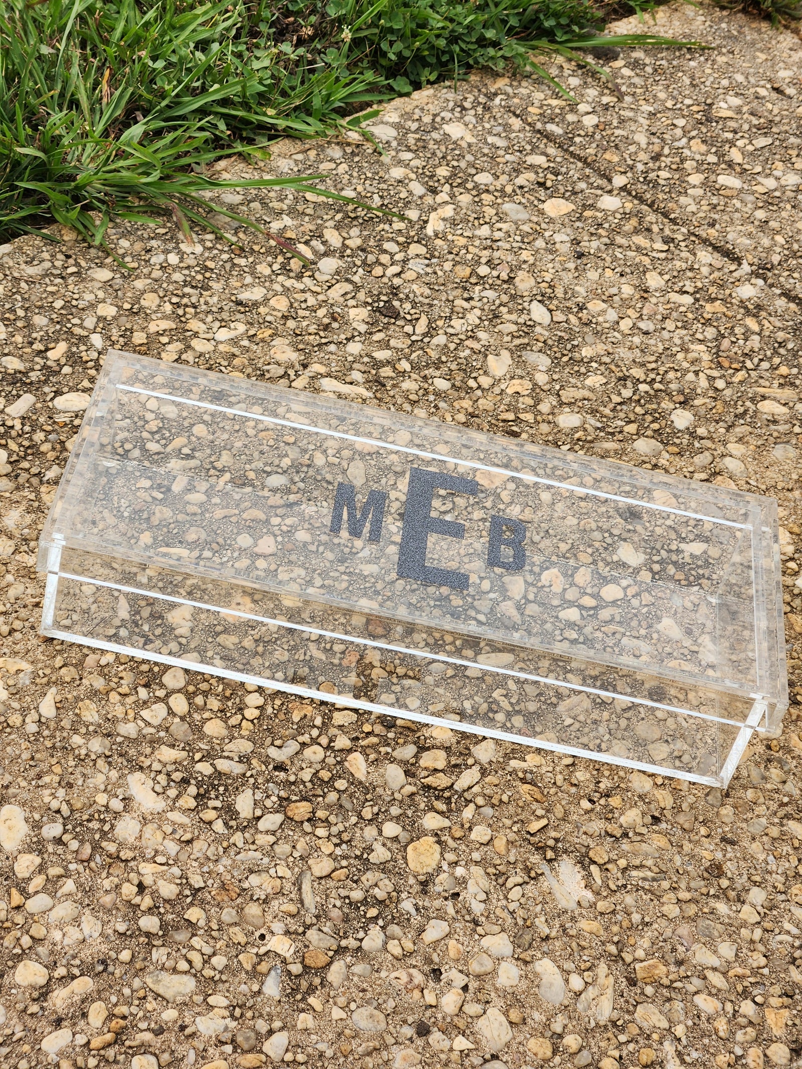 Rectangle lucite container with lid