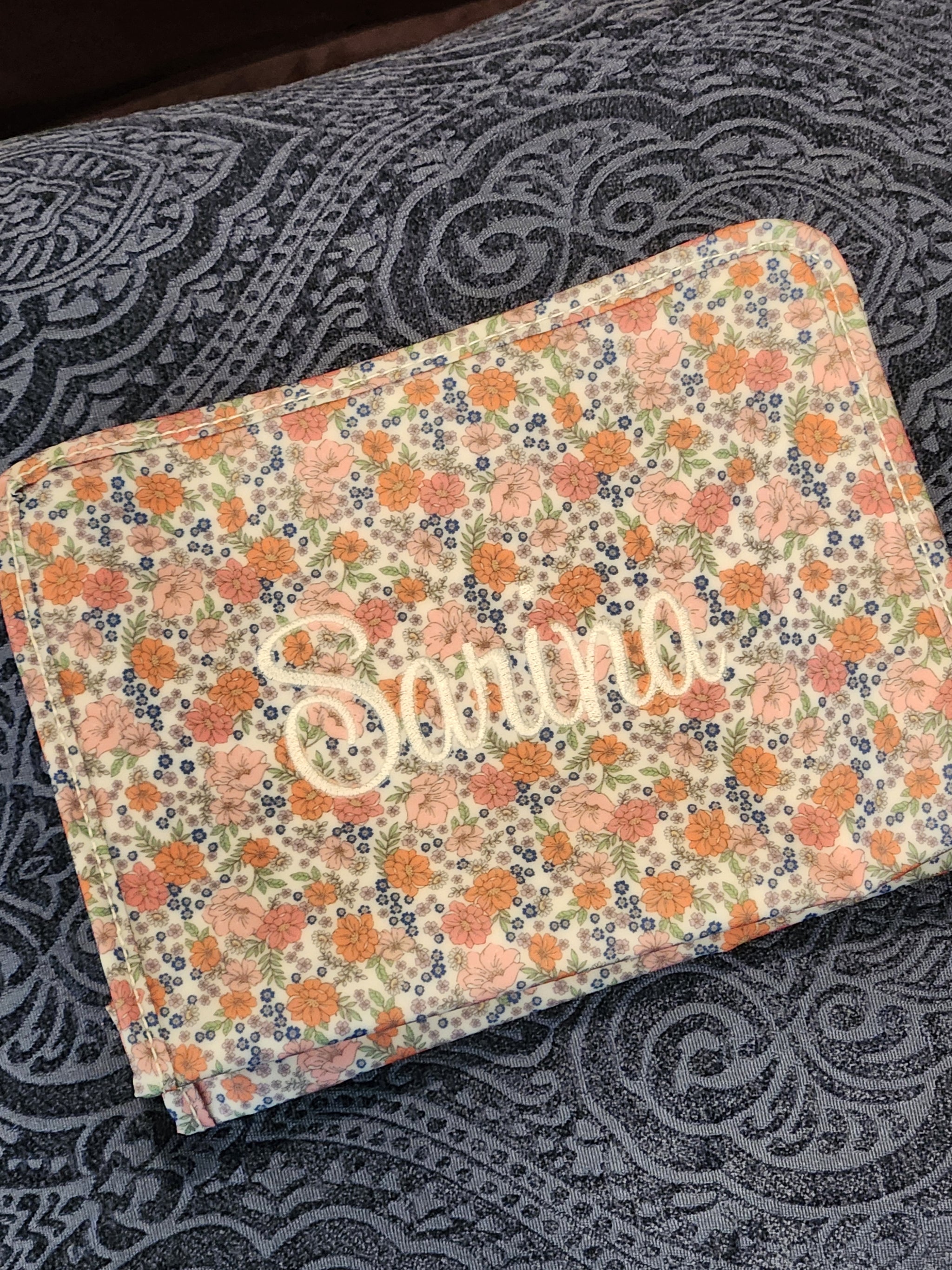Secret Garden Medium Square Traveler