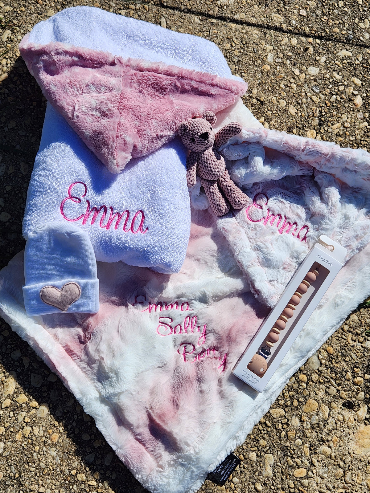 Doe Woodrose Pink Girls Hooded Towel