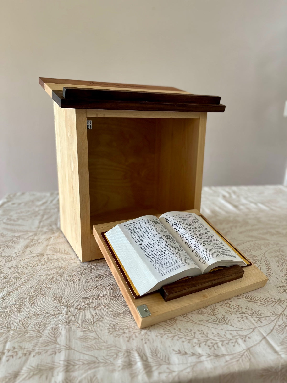 Tabletop Wood Shtender with storage