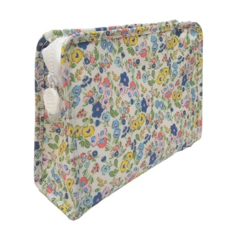 Pretty Posies Medium Square Traveler