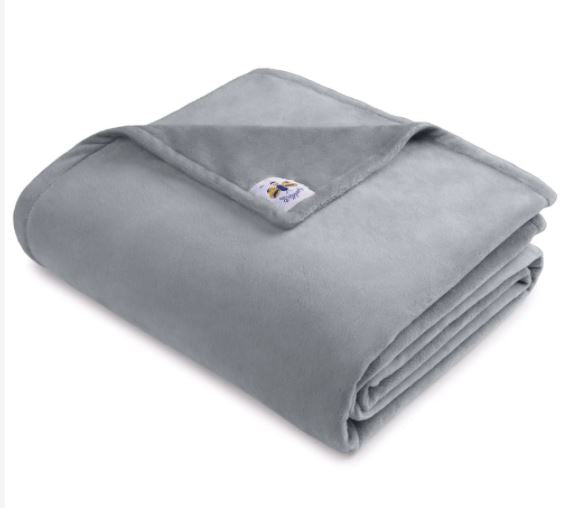 BiggerBee Minky Throw Blanket Solid Light Grey